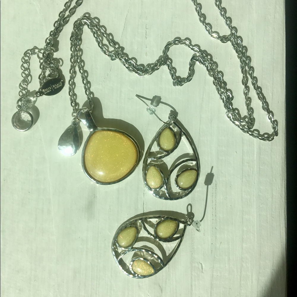 White House Black Market necklace + earrings set